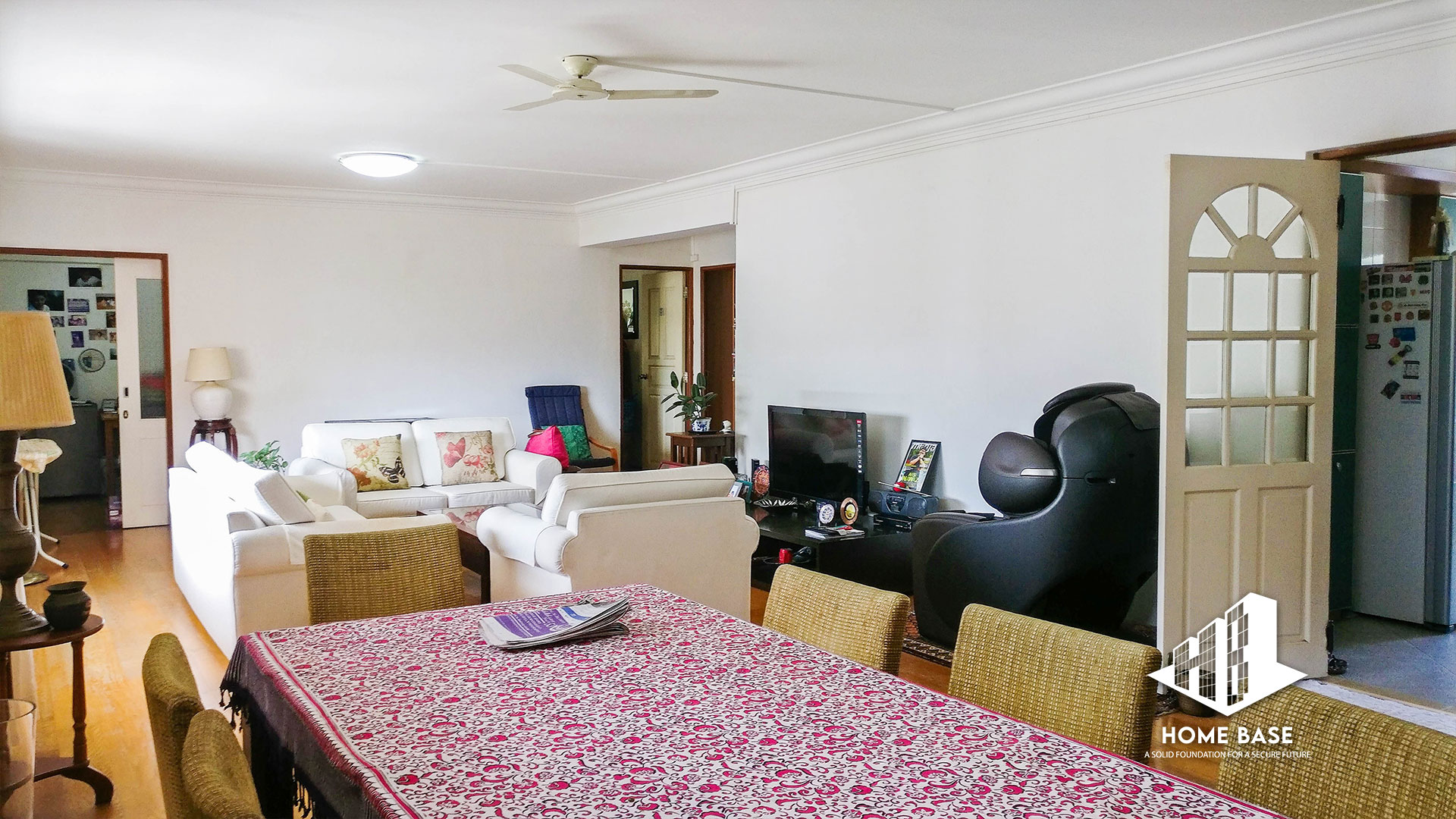 Living Room of 646 Pasir Ris Drive 10 Img 2