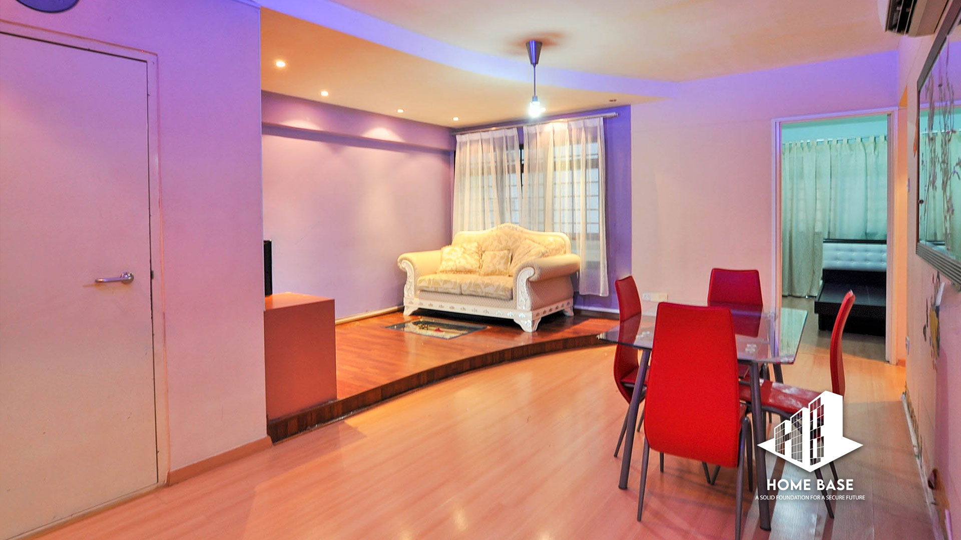 Living Room of 980C Buangkok Crescent Img 1