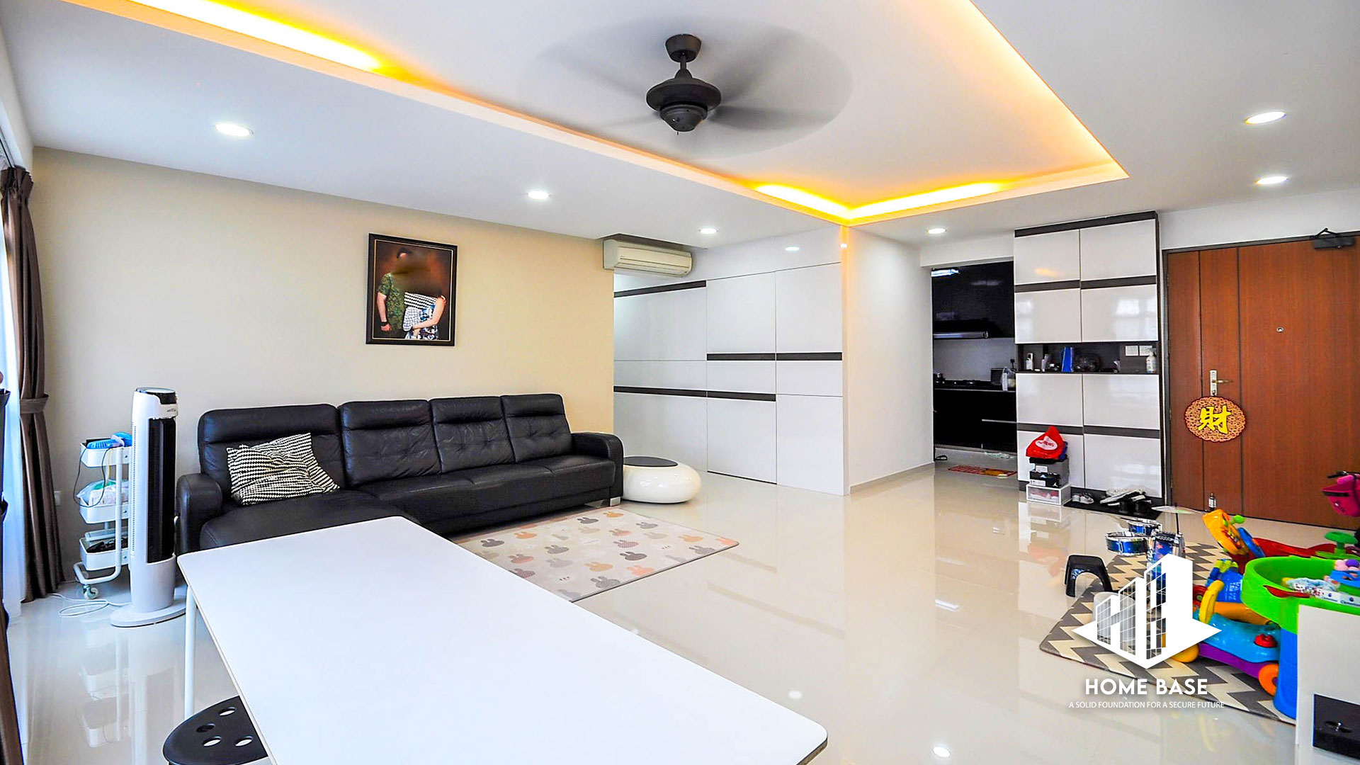 Living Room of 471B Upper Serangoon Crescent Img 2