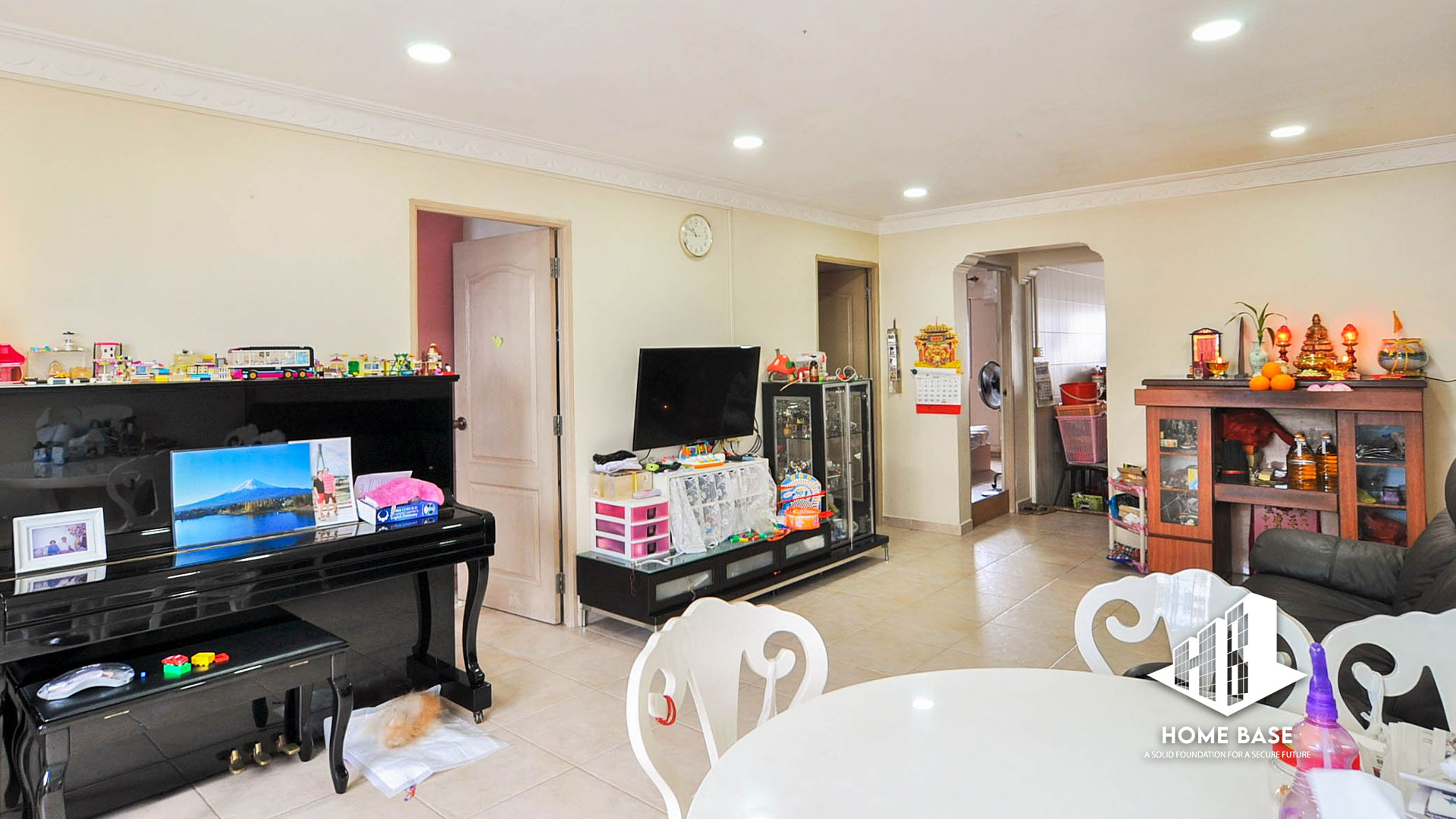 Living Room of 309 Hougang Ave 5 Img 1