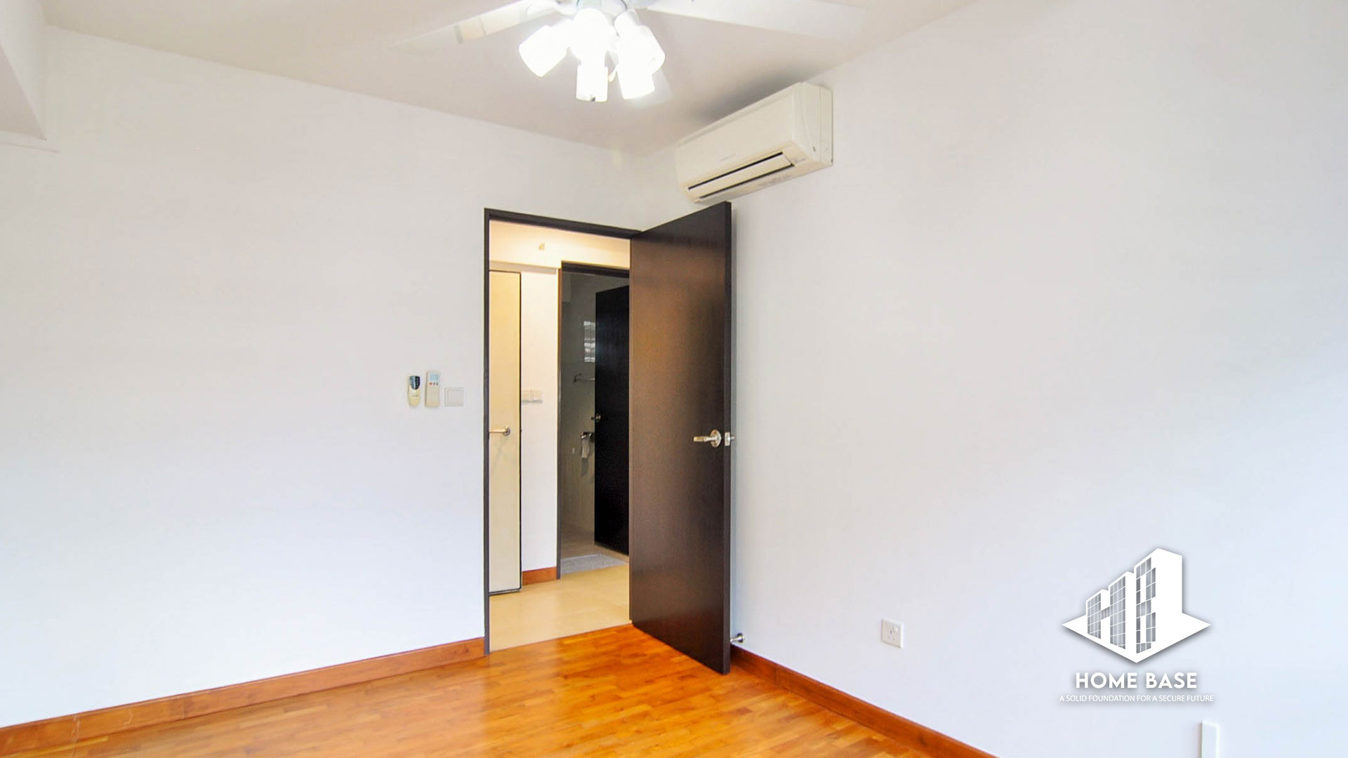 Bedroom of 302C Punggol Place Img 1