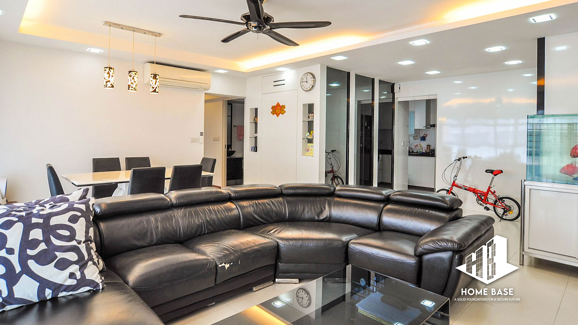 Living Room of 289C Punggol Place Img 1