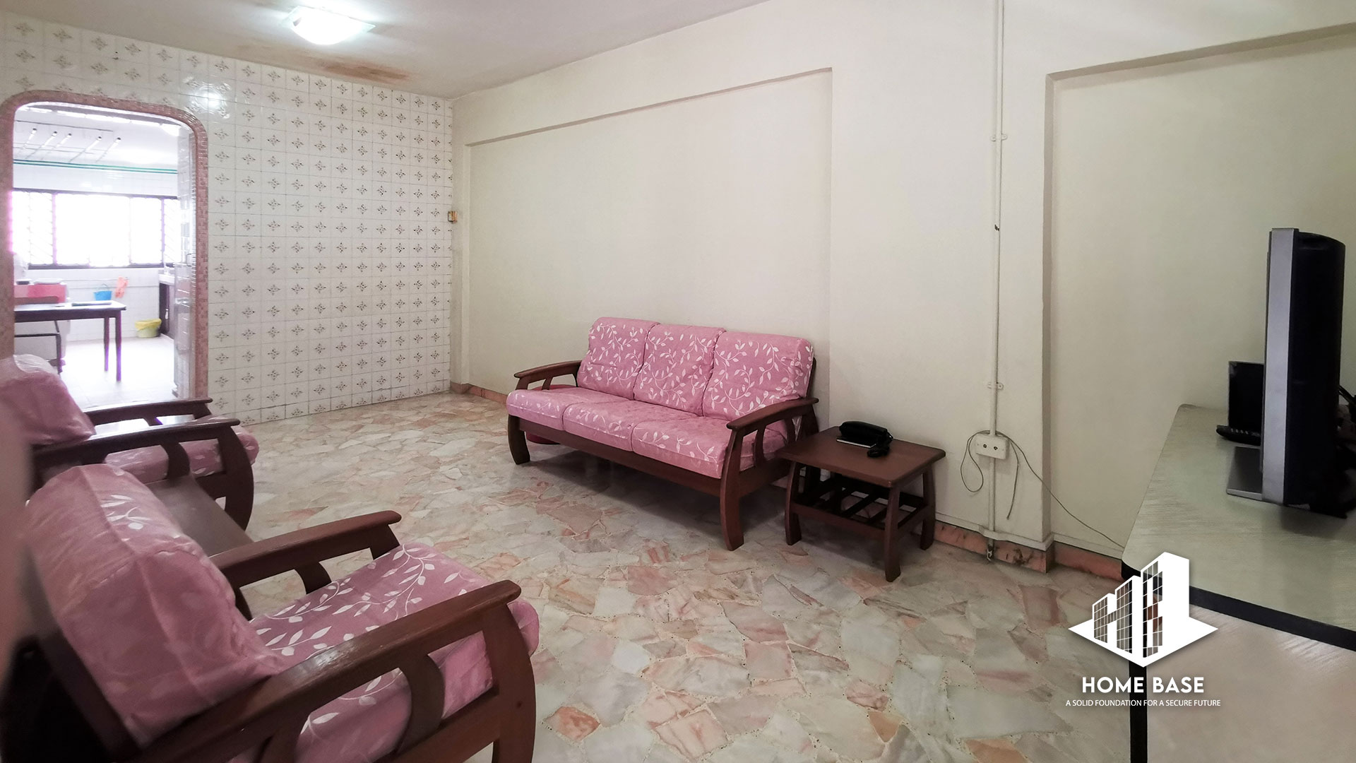 Living Room of 107 Yishun Ring Road Img 2