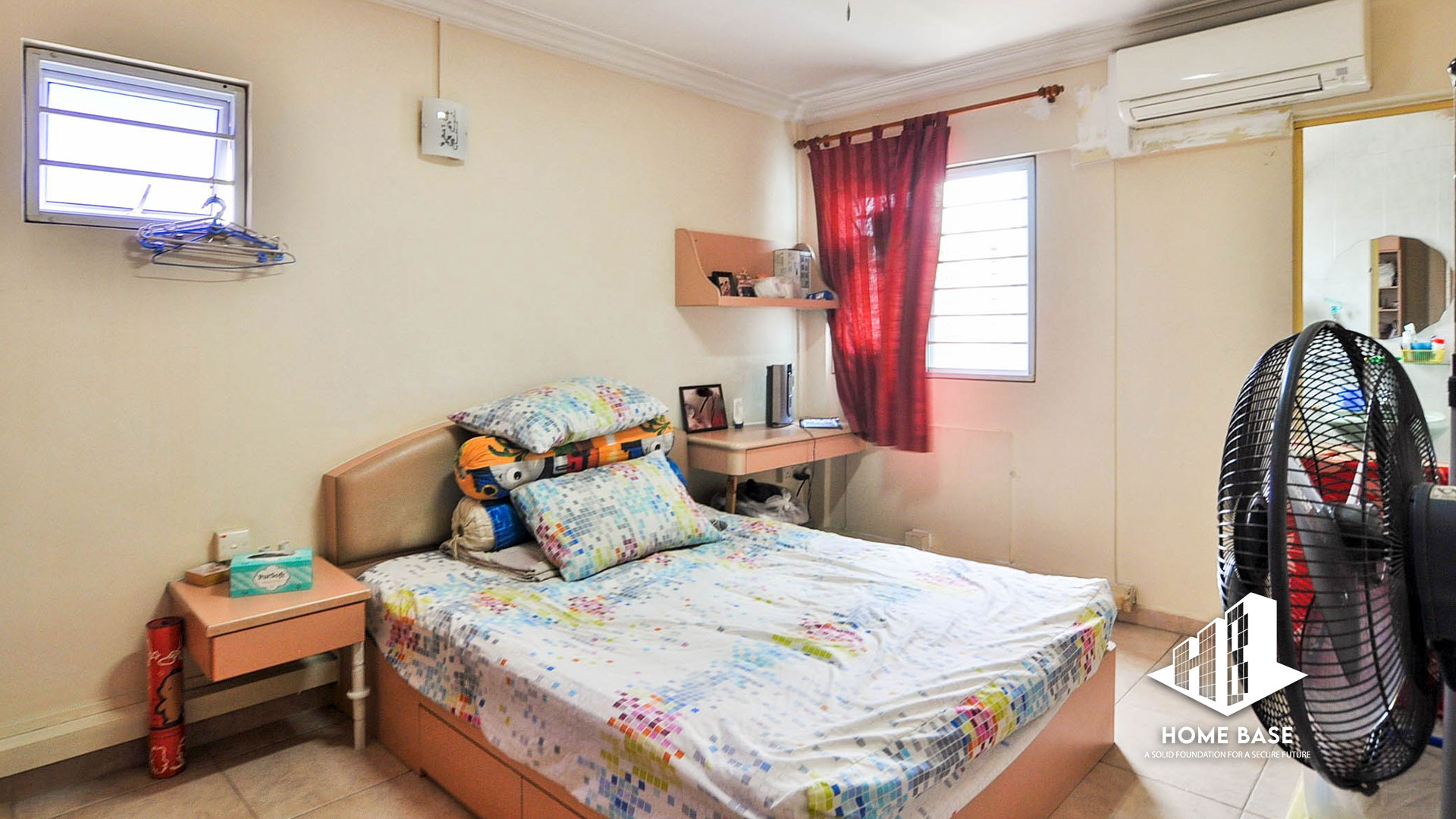 Bedroom of 309 Hougang Ave 5 Img 3
