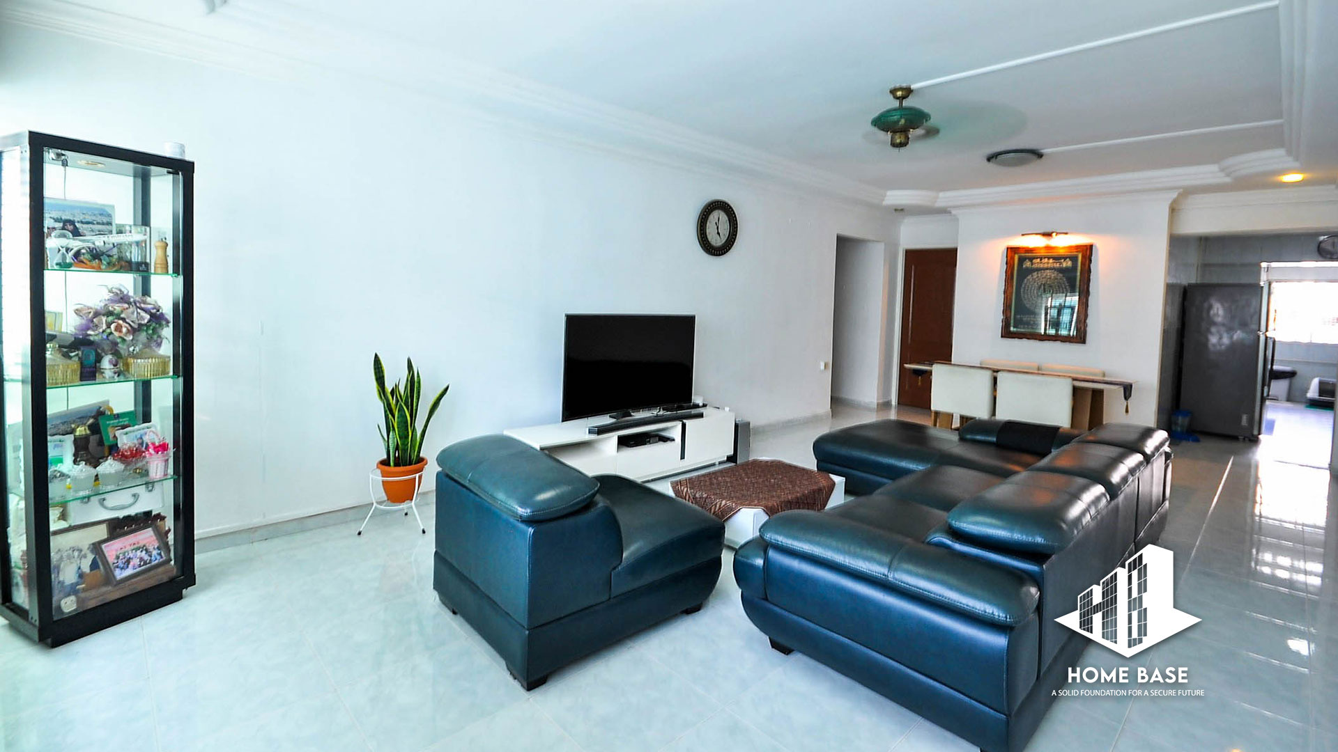 Living Room of 271 Tampines St 21 Img 5