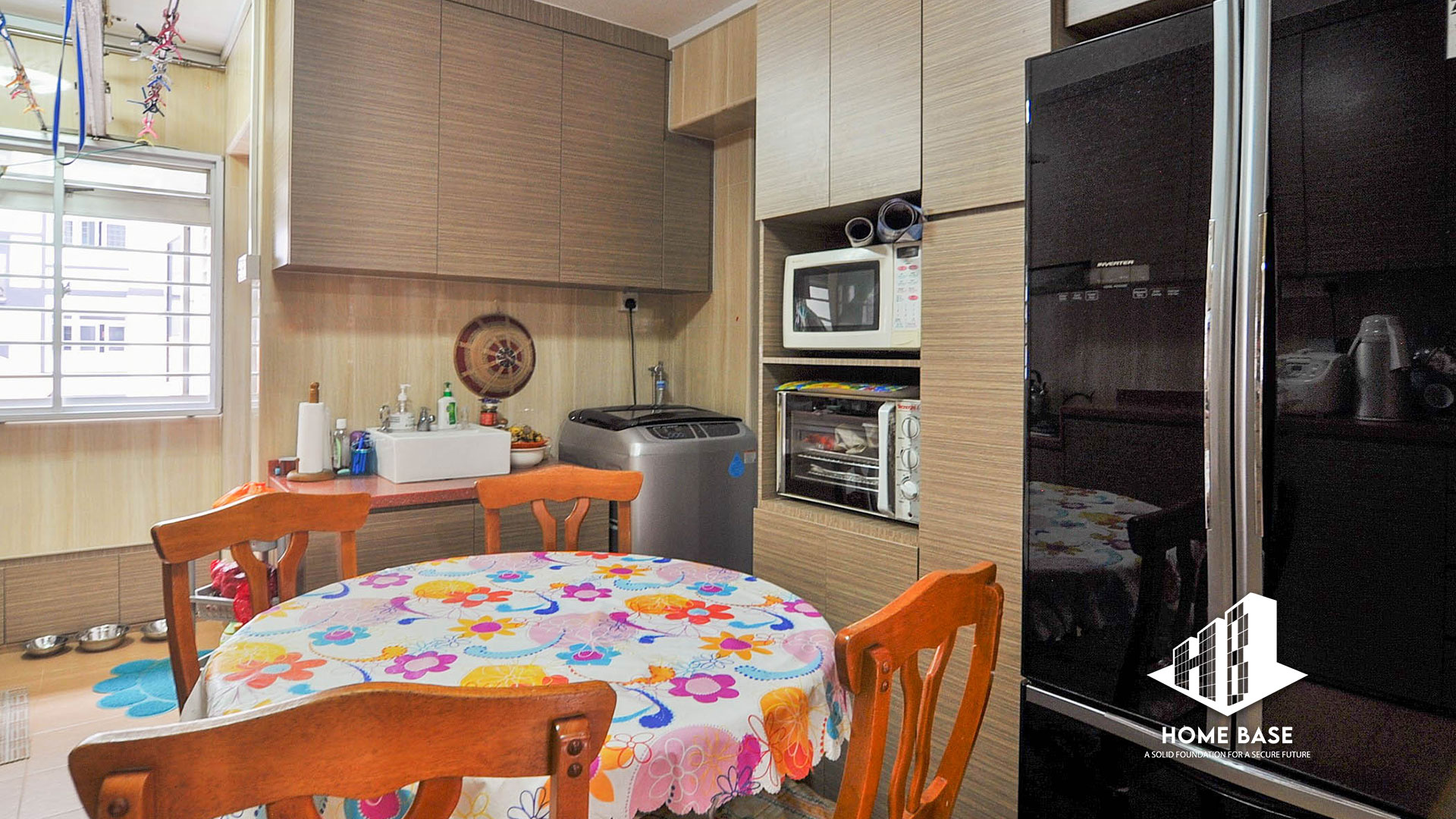 Dining Area of 491G Tampines St 45 Img 6