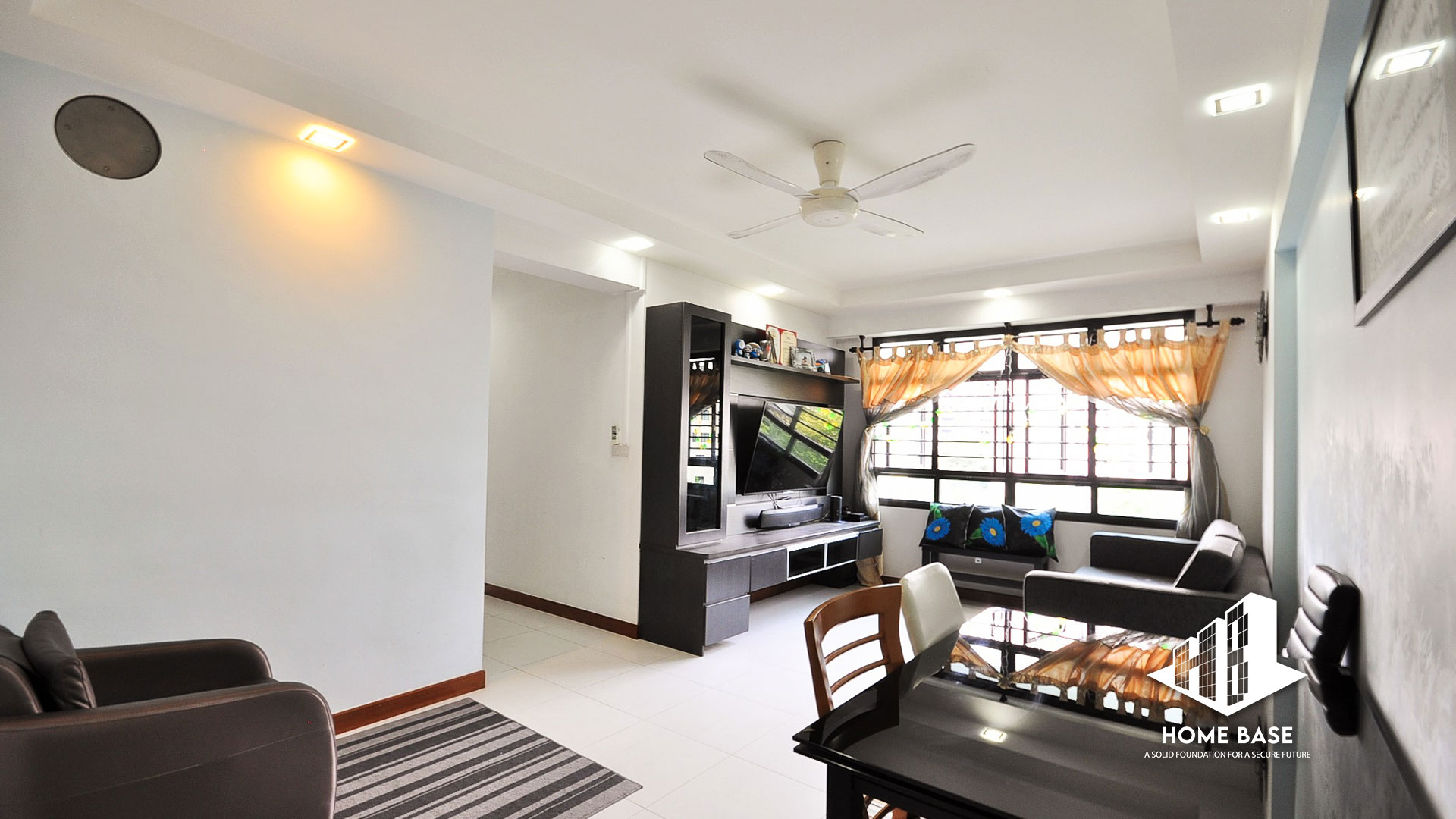 Living Room 180C Boon Lay Dr Img 2