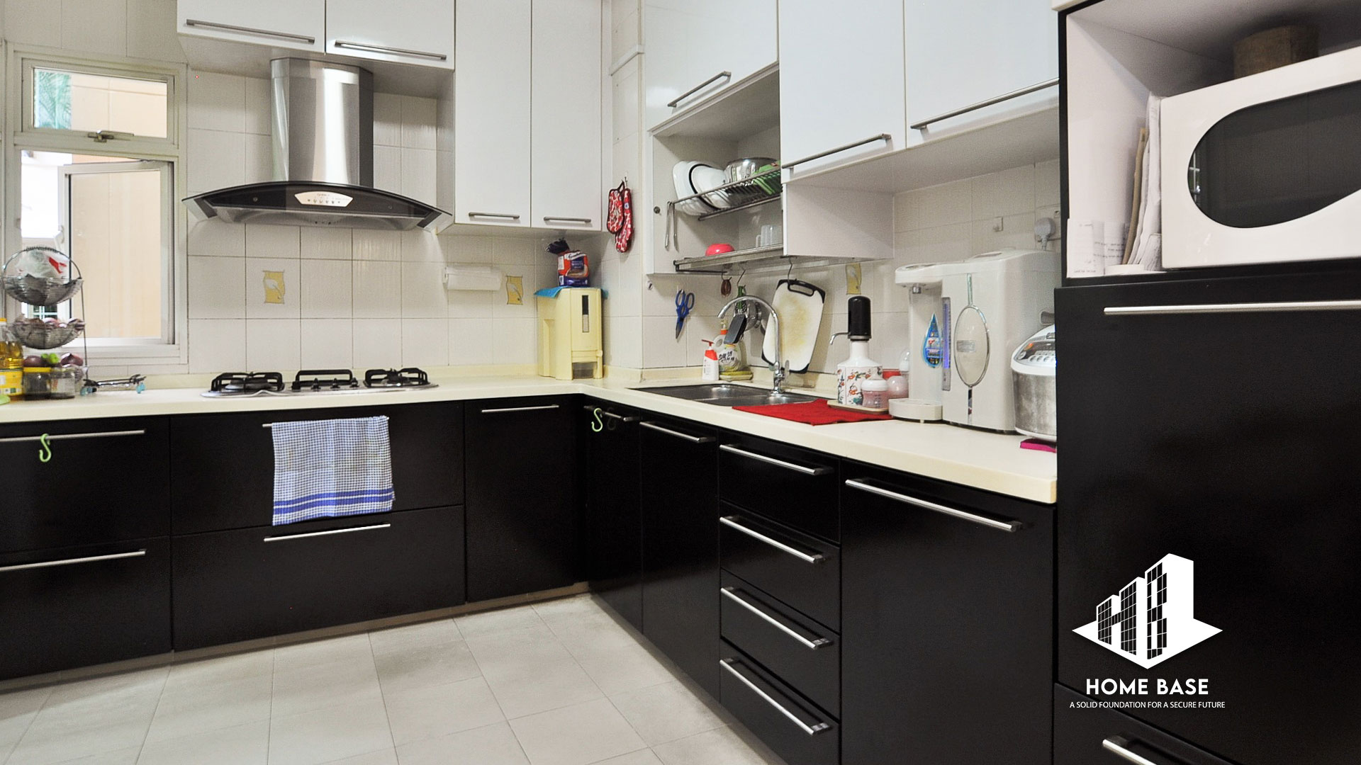 Kitchen of 265B Compassvale Link Img 6