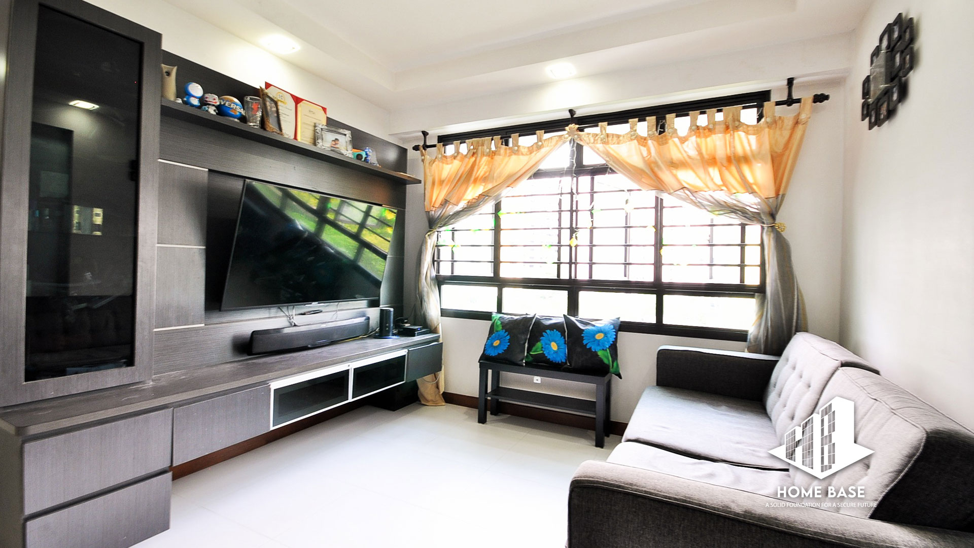 Living Room 180C Boon Lay Dr Img 1